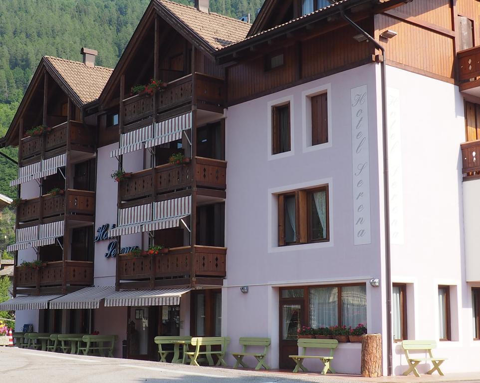 Hotel Serena Dimaro Exterior photo